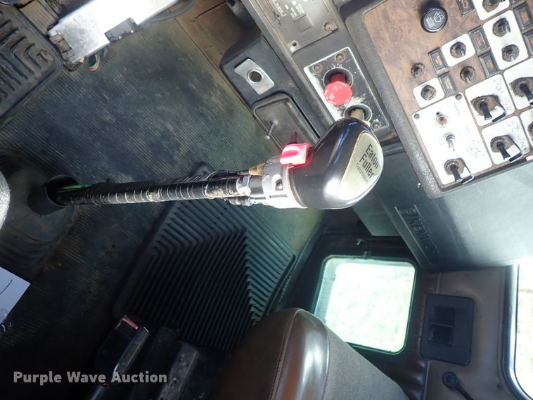 image for item DB7542 1996 Kenworth T800SF semi truck