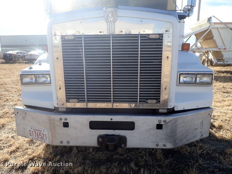 image for item DB7542 1996 Kenworth T800SF semi truck