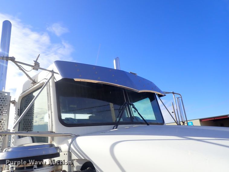 image for item DB7542 1996 Kenworth T800SF semi truck