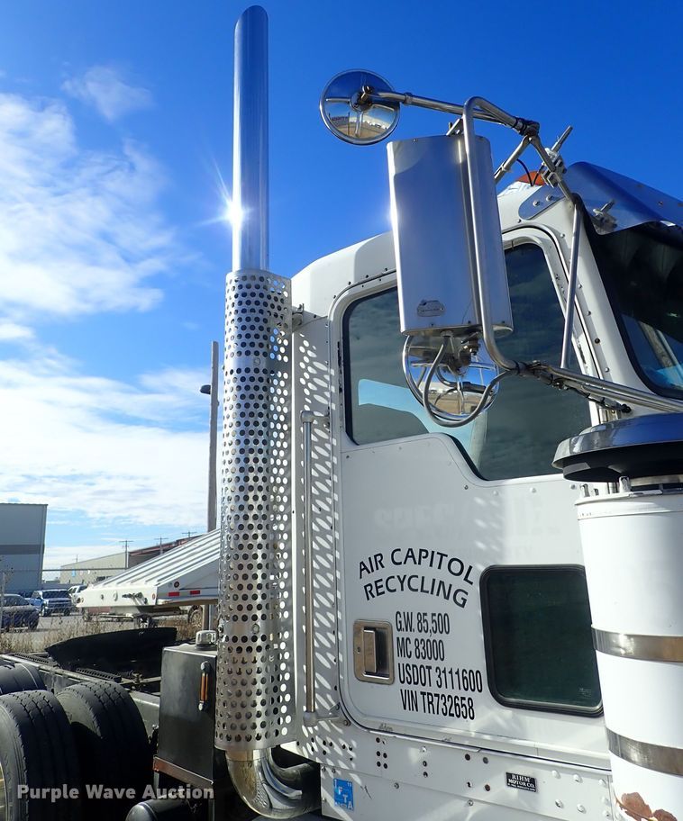 image for item DB7542 1996 Kenworth T800SF semi truck