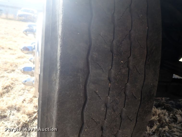 image for item DB7542 1996 Kenworth T800SF semi truck