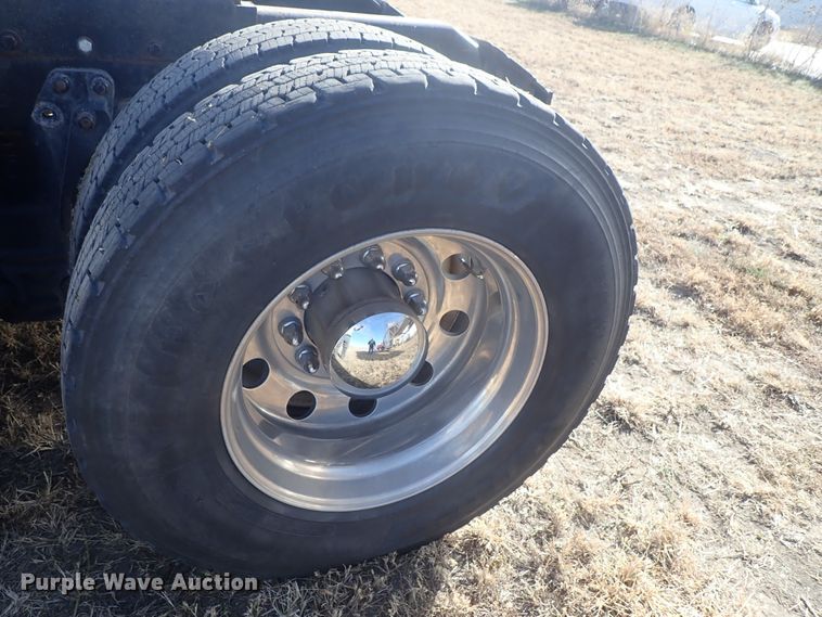 image for item DB7542 1996 Kenworth T800SF semi truck