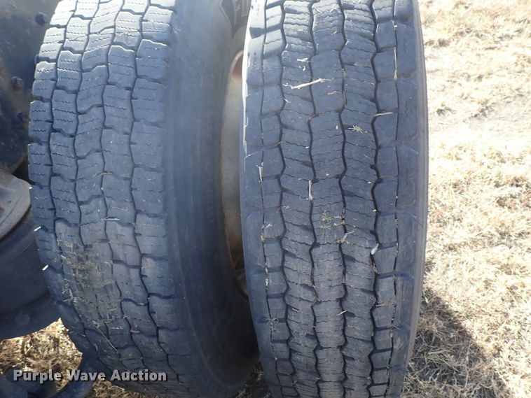 image for item DB7542 1996 Kenworth T800SF semi truck