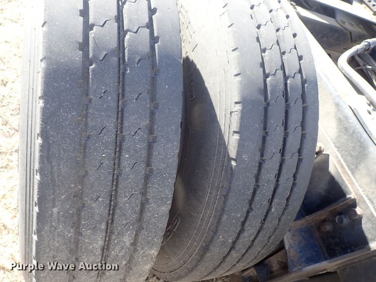 image for item DB7542 1996 Kenworth T800SF semi truck