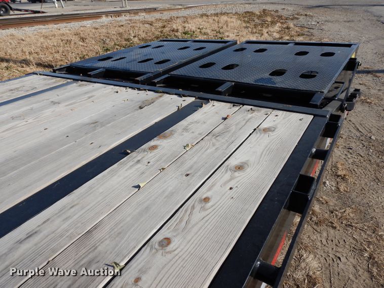 image for item DE4112 2019 Big Tex 25GNHD equipment trailer