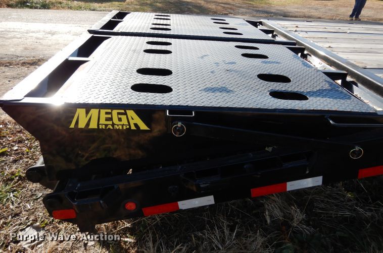 image for item DE4112 2019 Big Tex 25GNHD equipment trailer