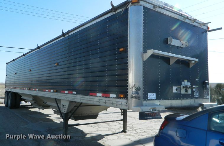 image for item DE4363 2010 Timpte double hopper bottom grain trailer