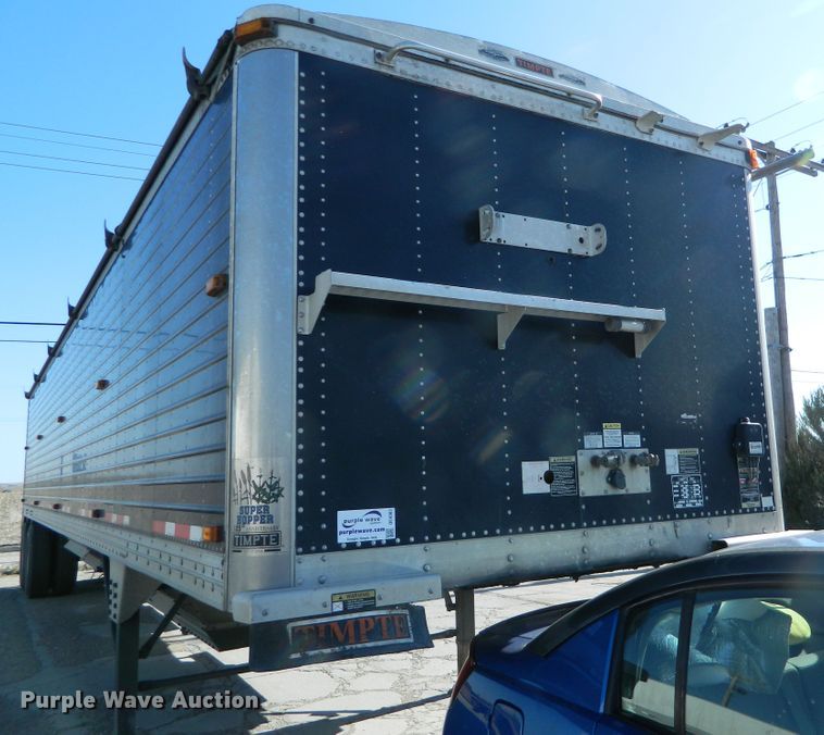 image for item DE4363 2010 Timpte double hopper bottom grain trailer