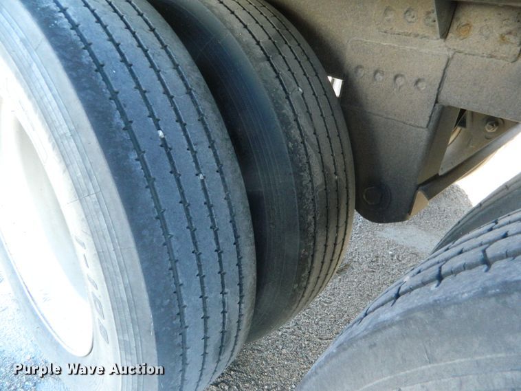 image for item DE4363 2010 Timpte double hopper bottom grain trailer