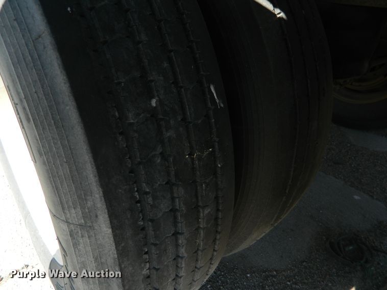 image for item DE4363 2010 Timpte double hopper bottom grain trailer