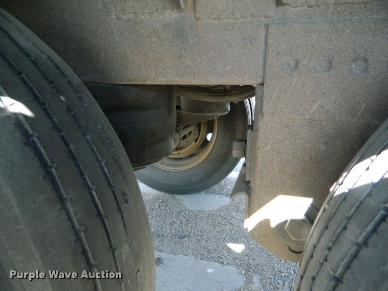 image for item DE4363 2010 Timpte double hopper bottom grain trailer