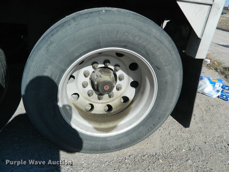 image for item DE4363 2010 Timpte double hopper bottom grain trailer