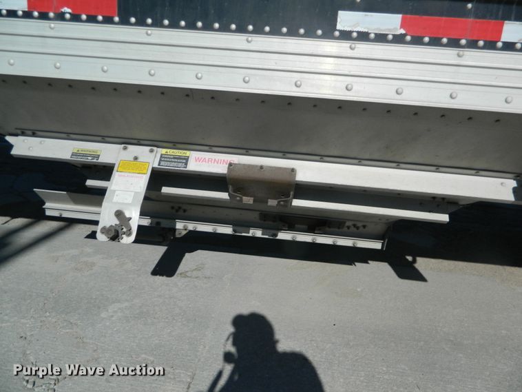 image for item DE4363 2010 Timpte double hopper bottom grain trailer