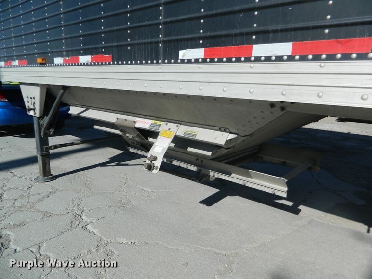 image for item DE4363 2010 Timpte double hopper bottom grain trailer