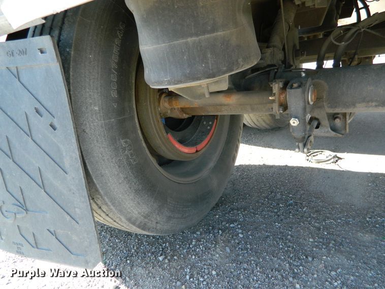 image for item DE4363 2010 Timpte double hopper bottom grain trailer