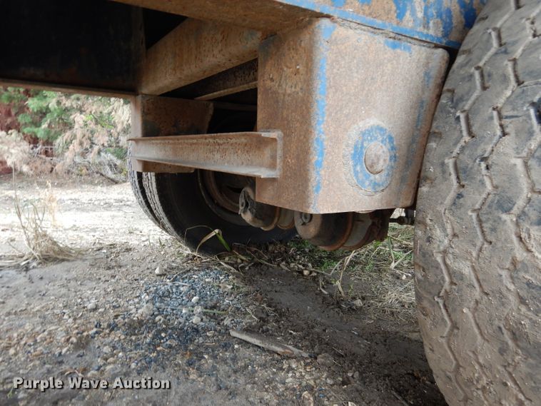 image for item DF2592 1995 Fontaine FTW-5-8048SAW flatbed trailer