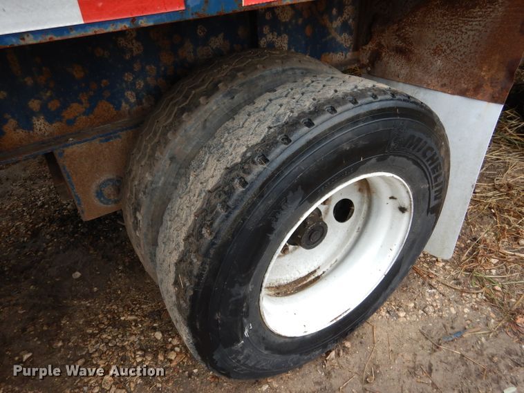 image for item DF2592 1995 Fontaine FTW-5-8048SAW flatbed trailer