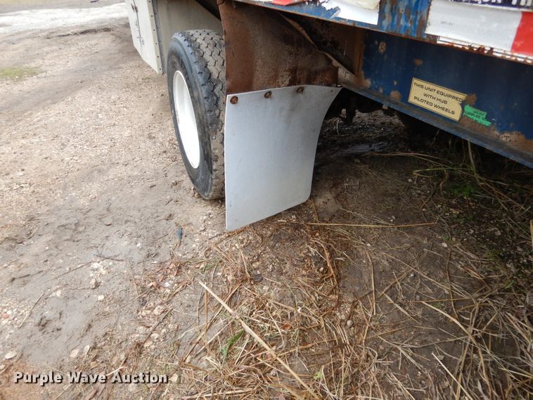 image for item DF2592 1995 Fontaine FTW-5-8048SAW flatbed trailer