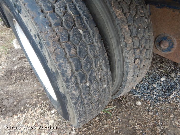 image for item DF2592 1995 Fontaine FTW-5-8048SAW flatbed trailer