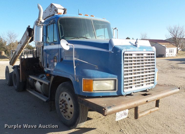 image for item DG0395 1998 Mack CH613 crane truck