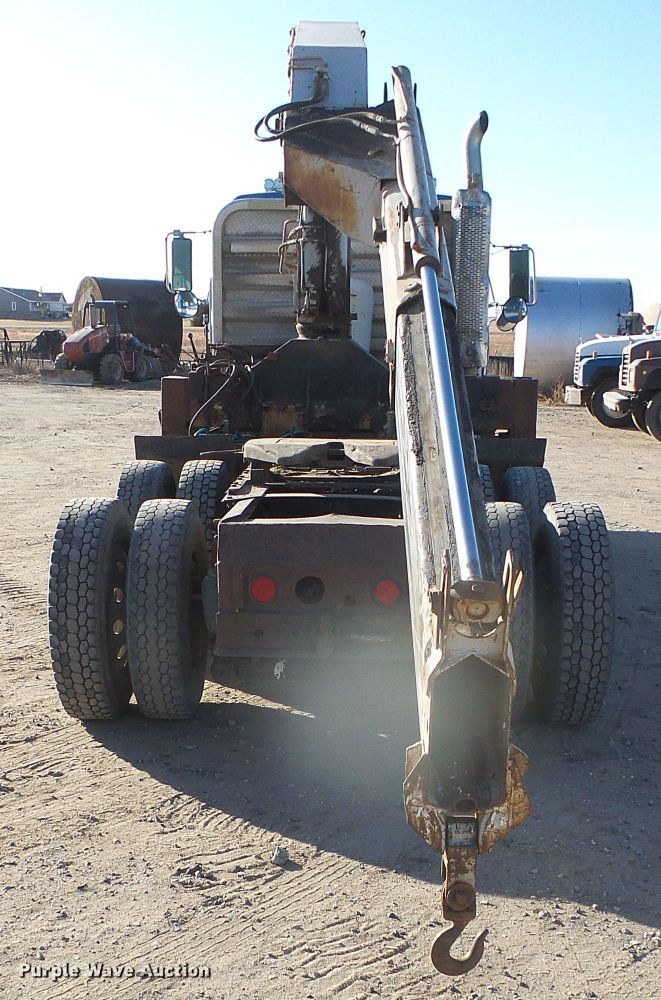 image for item DG0395 1998 Mack CH613 crane truck