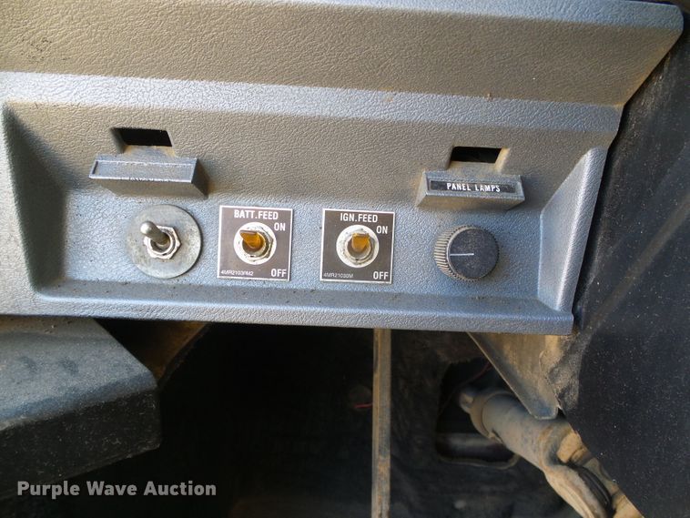 image for item DG0395 1998 Mack CH613 crane truck