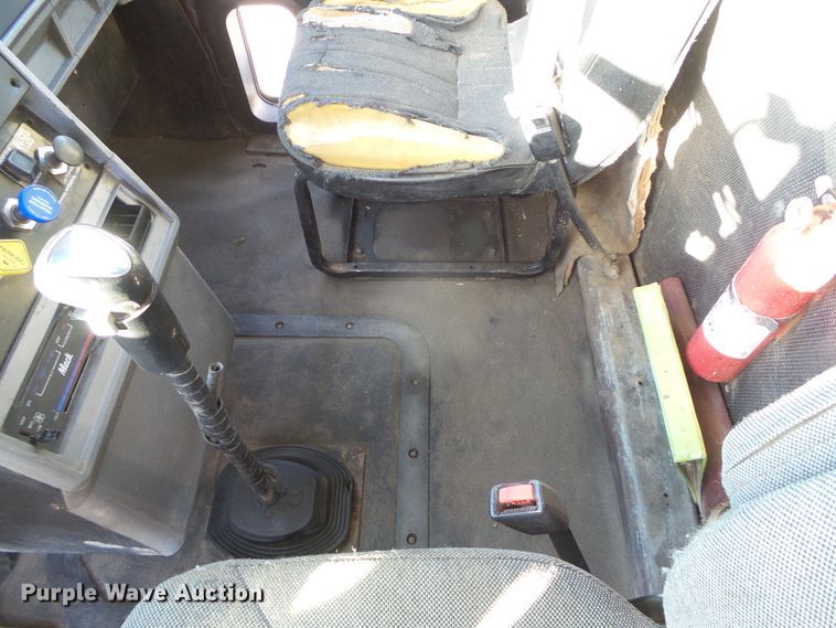 image for item DG0395 1998 Mack CH613 crane truck