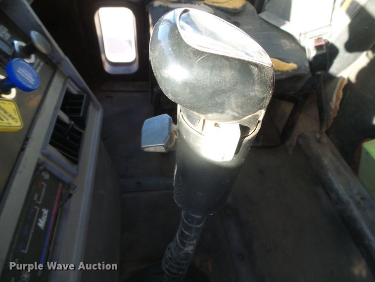 image for item DG0395 1998 Mack CH613 crane truck