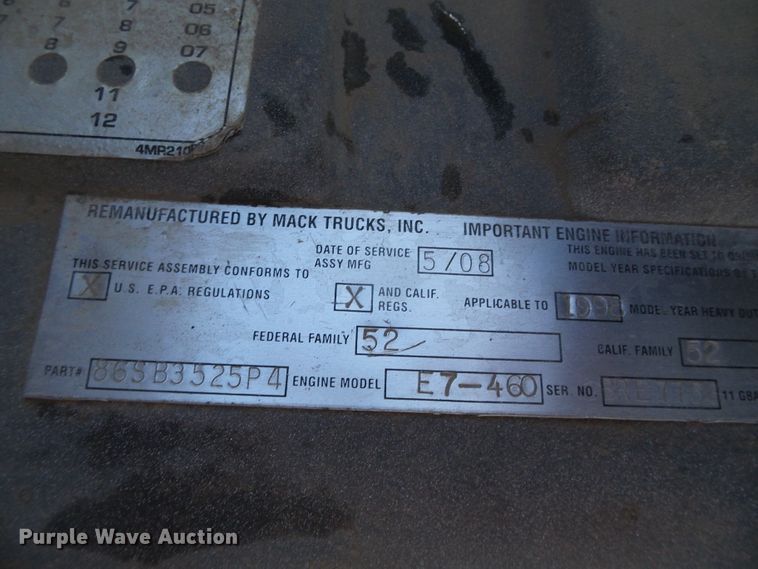 image for item DG0395 1998 Mack CH613 crane truck