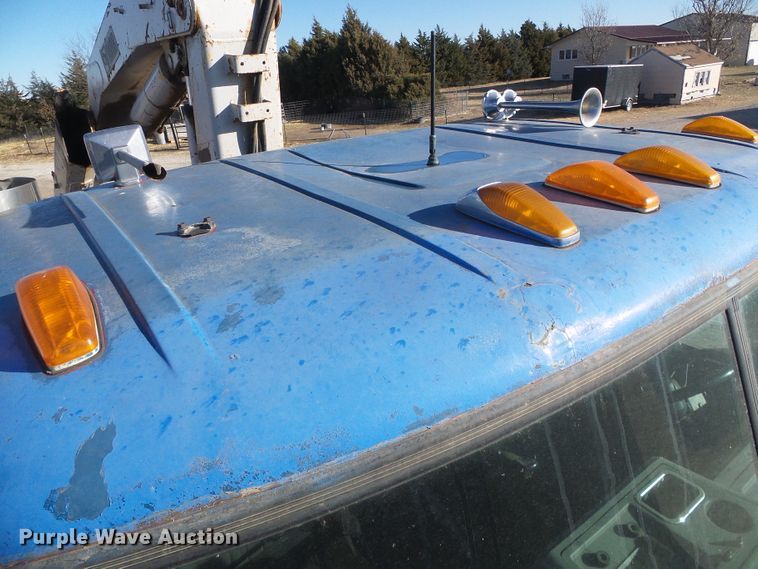 image for item DG0395 1998 Mack CH613 crane truck