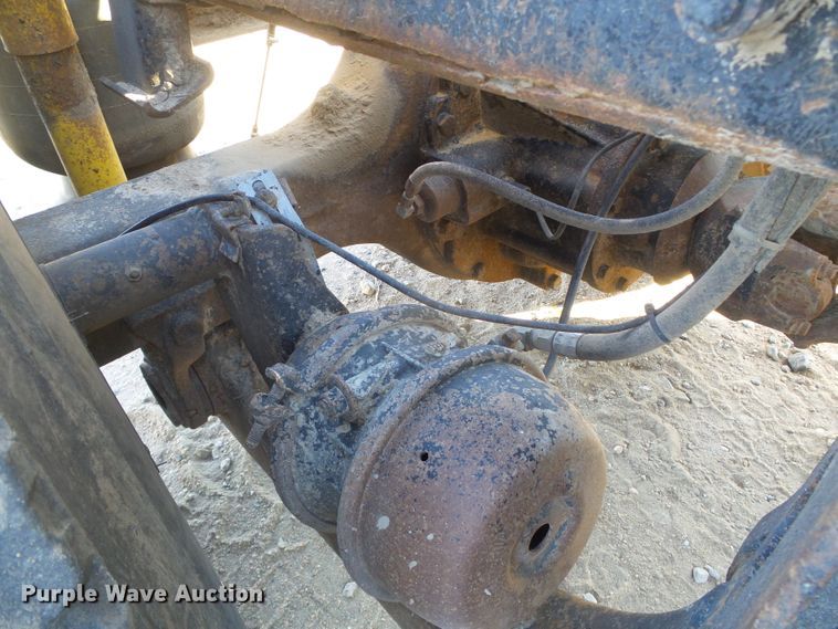 image for item DG0395 1998 Mack CH613 crane truck