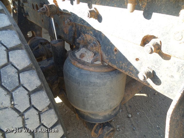 image for item DG0395 1998 Mack CH613 crane truck