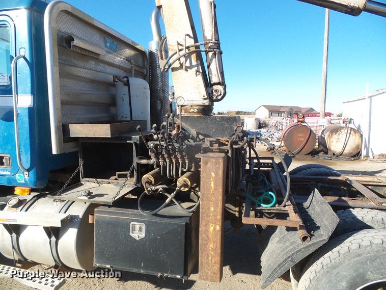 image for item DG0395 1998 Mack CH613 crane truck