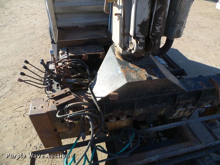 image for item DG0395 1998 Mack CH613 crane truck