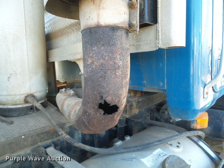 image for item DG0395 1998 Mack CH613 crane truck