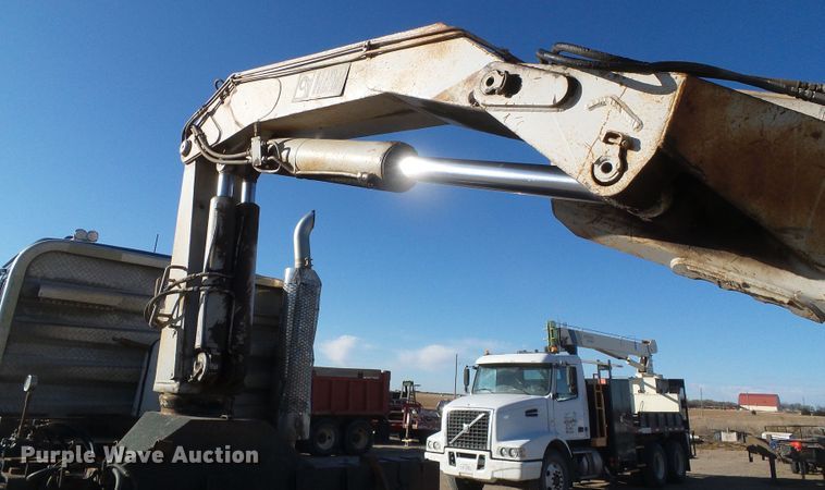 image for item DG0395 1998 Mack CH613 crane truck