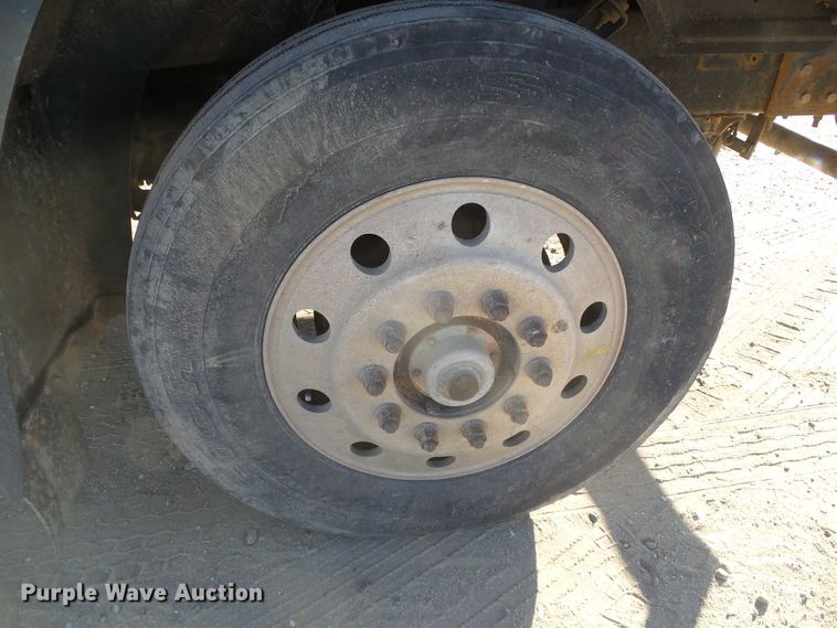 image for item DG0395 1998 Mack CH613 crane truck