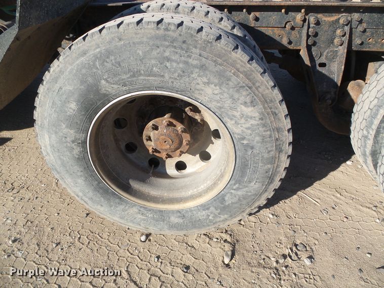 image for item DG0395 1998 Mack CH613 crane truck