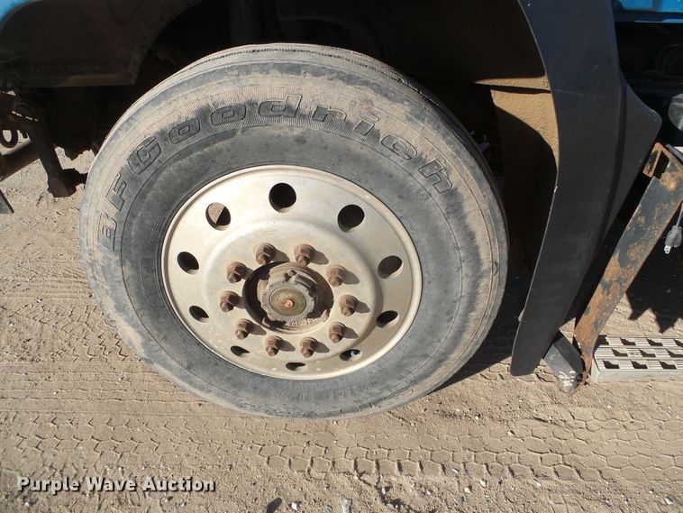 image for item DG0395 1998 Mack CH613 crane truck