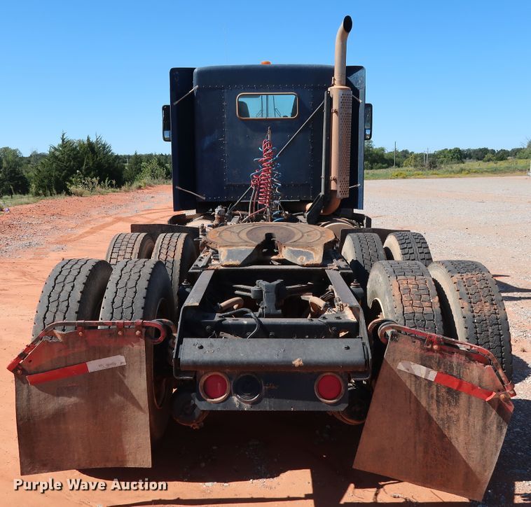 image for item DG4229 1998 Kenworth T600 semi truck