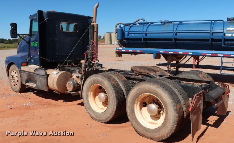 image for item DG4229 1998 Kenworth T600 semi truck