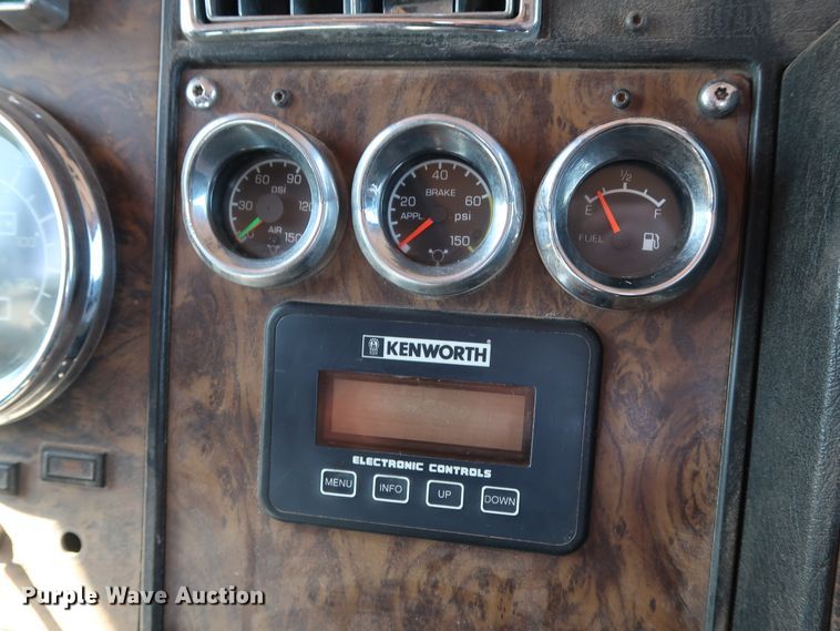 image for item DG4229 1998 Kenworth T600 semi truck