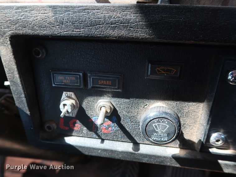 image for item DG4229 1998 Kenworth T600 semi truck