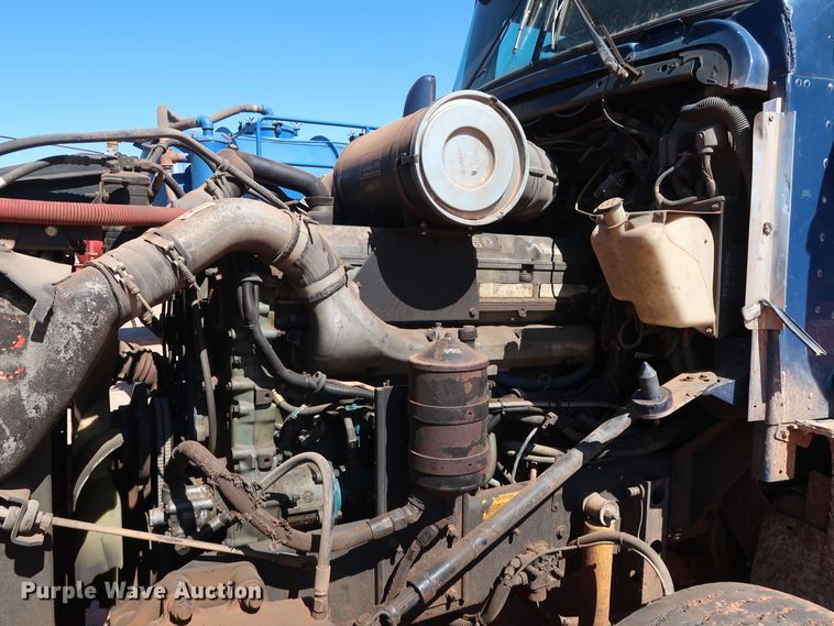 image for item DG4229 1998 Kenworth T600 semi truck