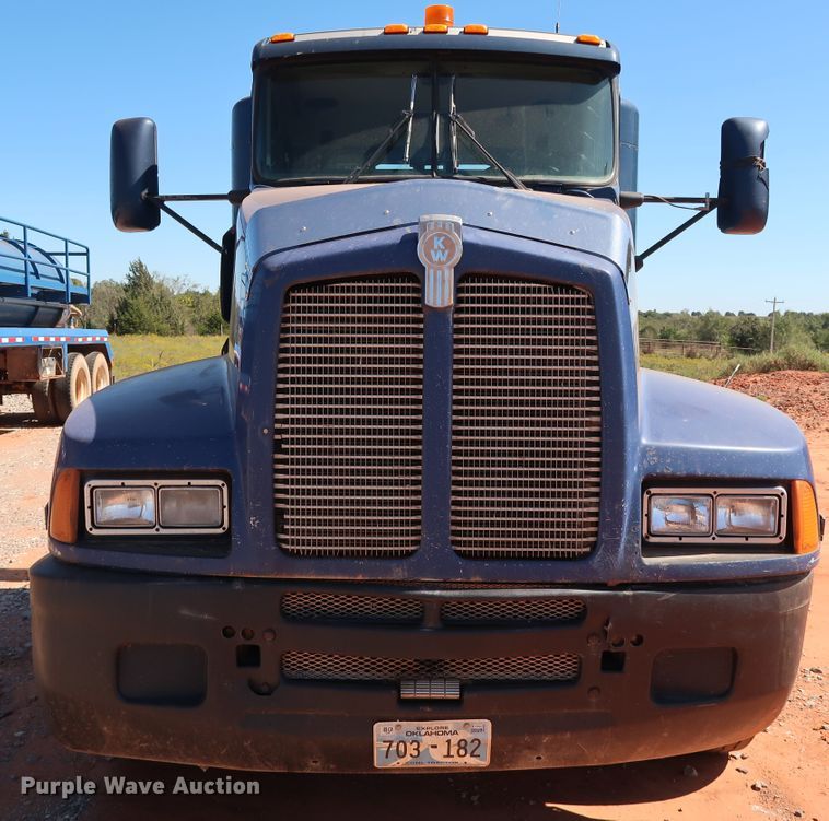 image for item DG4229 1998 Kenworth T600 semi truck