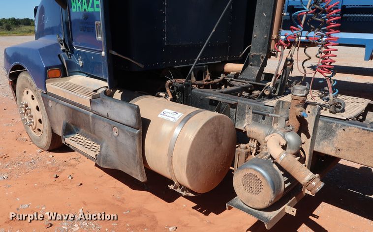 image for item DG4229 1998 Kenworth T600 semi truck