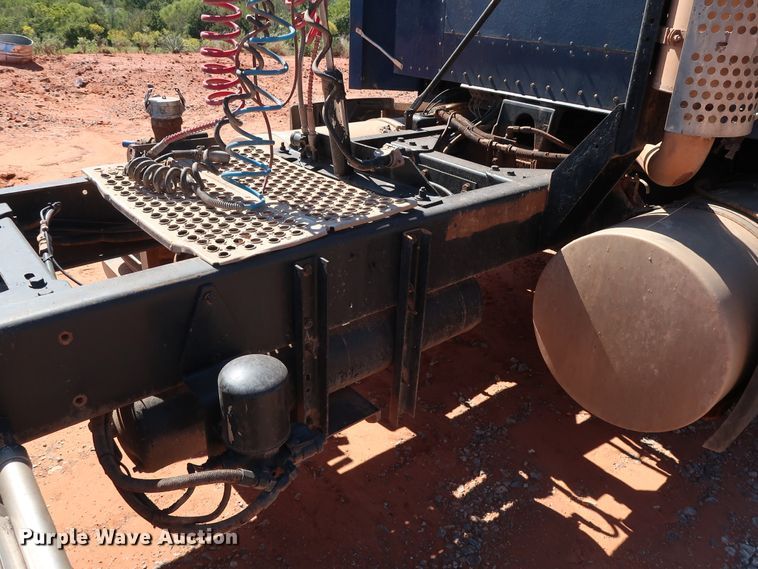 image for item DG4229 1998 Kenworth T600 semi truck