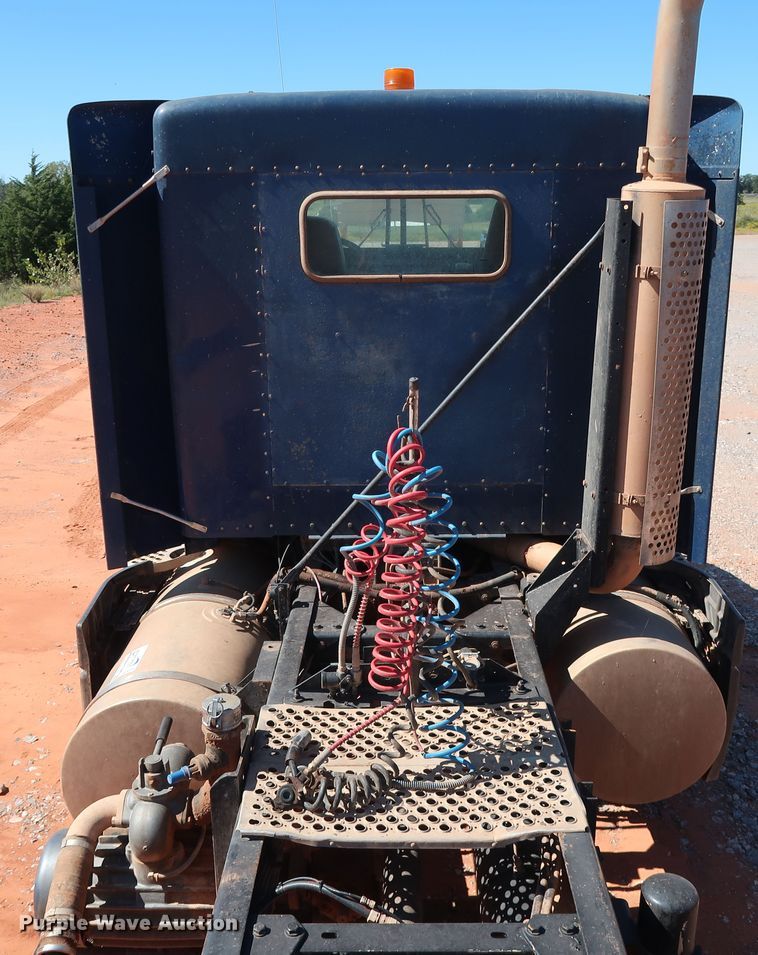 image for item DG4229 1998 Kenworth T600 semi truck