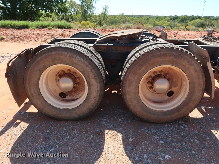 image for item DG4229 1998 Kenworth T600 semi truck