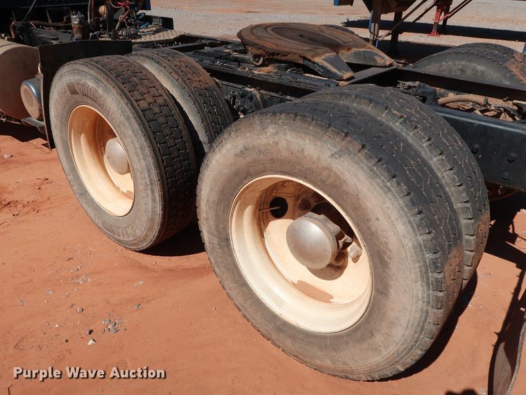 image for item DG4229 1998 Kenworth T600 semi truck